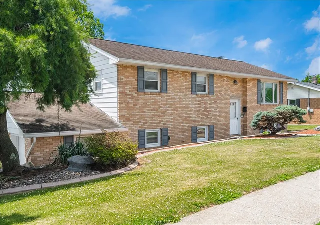 Homes for sale in Whitehall Twp, PA | 3036 S 6Th Ave, Whitehall Twp, PA 18052 | MLS# 779208