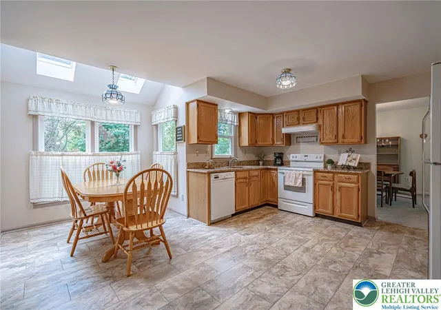 Homes for sale in Lower Macungie Twp, PA | 3251 Sequoia Dr, Lower Macungie Twp, PA 18062 | MLS# 778838