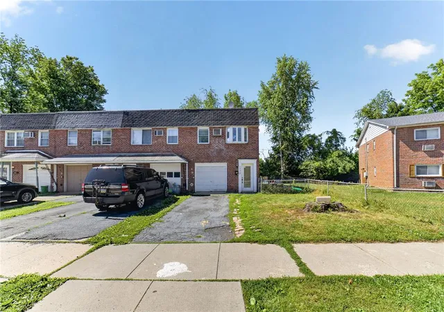 Townhouse for sale at 1772 Idaho St, Allentown, PA 18103 | MLS# 779225