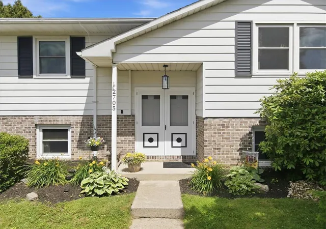 Homes for sale in Salisbury Twp, PA | 2705 Andrea Dr, Salisbury Twp, PA 18103 | MLS# 779142