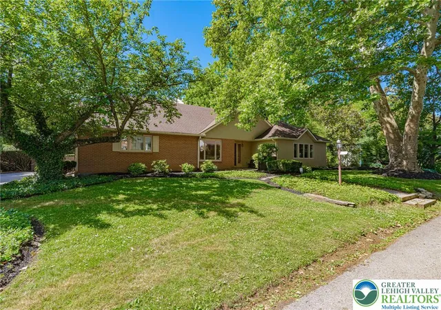Homes for sale in South Whitehall Twp, PA | 3608 Highland St, South Whitehall Twp, PA 18104 | MLS# 779157