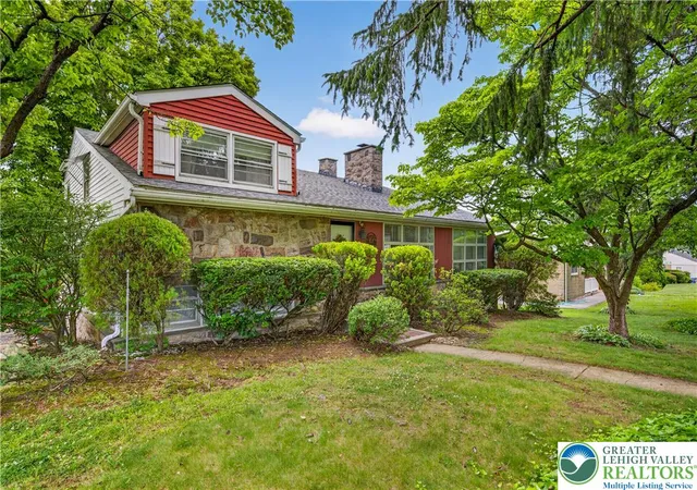 2nd image of 135 North St, Emmaus Boro, PA 18049 | MLS# 779162