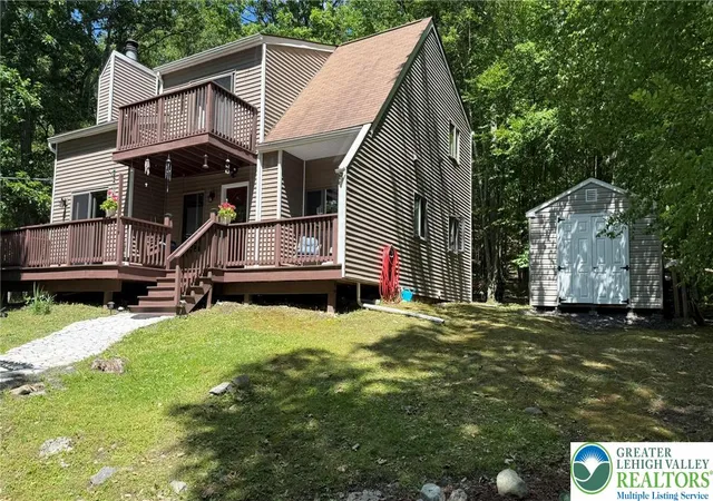 Photo 2 of Single family home for sale at 4271 Winchester Way, Bushkill, PA 18324 | MLS# 778871 | Listing updated on 2026-07-30