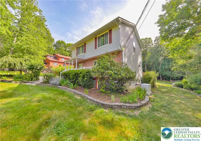 3rd image of 2235 Sky High Dr, Jackson Twp, PA 18321 | MLS# 778836