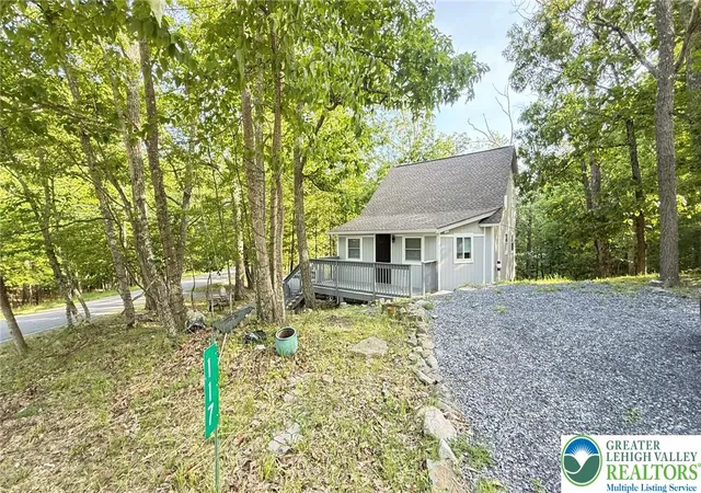 Homes for sale in Lehman Twp, PA | 117 Clifton Dr, Lehman Twp, PA 18324 | MLS# 779265