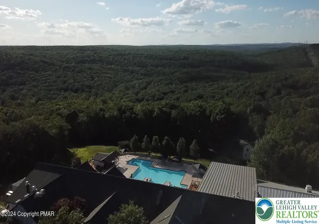 Photo 54 of Single family home for sale at 117 Clifton Dr, Bushkill, PA 18324 | MLS# 779265 | Listing updated on 2026-07-30