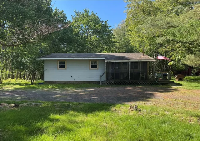 Homes for sale in Tobyhanna Twp, PA | 244 Ash Dr, Tobyhanna Twp, PA 18334 | MLS# 779187