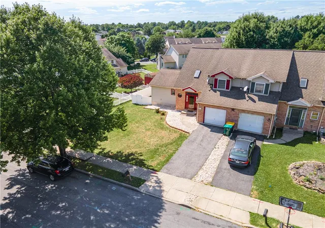 Homes for sale in Palmer Twp, PA | 117 Stephanie Dr, Palmer Twp, PA 18045 | MLS# 779205