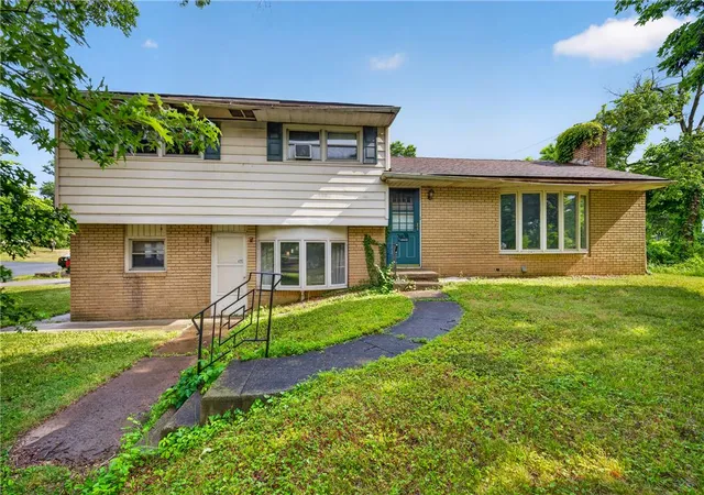 1st image of 933 Big Oak Rd, Yardley, PA 19067 | MLS# 779004