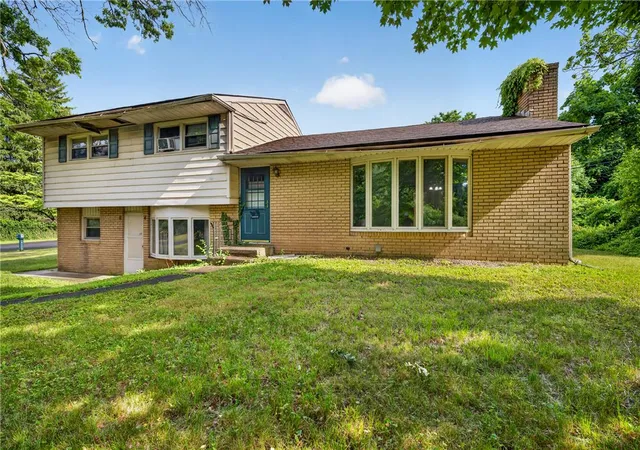 2nd image of 933 Big Oak Rd, Yardley, PA 19067 | MLS# 779004