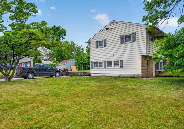40th image of 933 Big Oak Rd, Yardley, PA 19067 | MLS# 779004