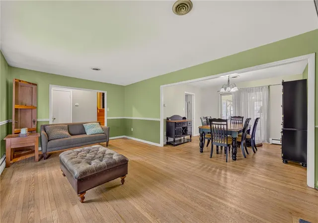 5th image of 933 Big Oak Rd, Yardley, PA 19067 | MLS# 779004