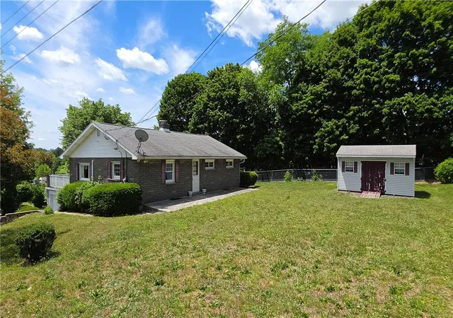 Homes for sale in Bushkill Twp, PA | 1237 Keller Rd, Bushkill Twp, PA 18091 | MLS# 779274