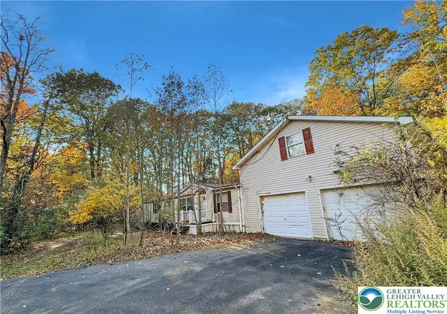 2nd image of 228 Victory Ln, Jackson Twp, PA 18360 | MLS# 779336