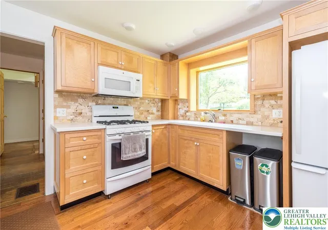 Homes for sale in Lower Saucon Twp, PA | 1815 Leithsville Rd, Lower Saucon Twp, PA 18055 | MLS# 779345