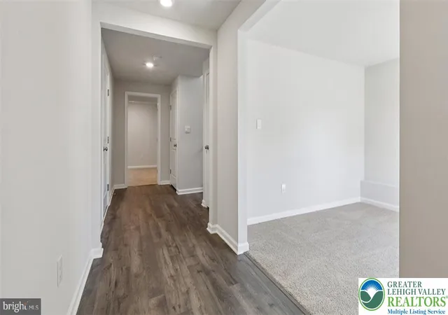 2nd image of 118 Winding Rd, Easton, PA 18040 | MLS# 779344