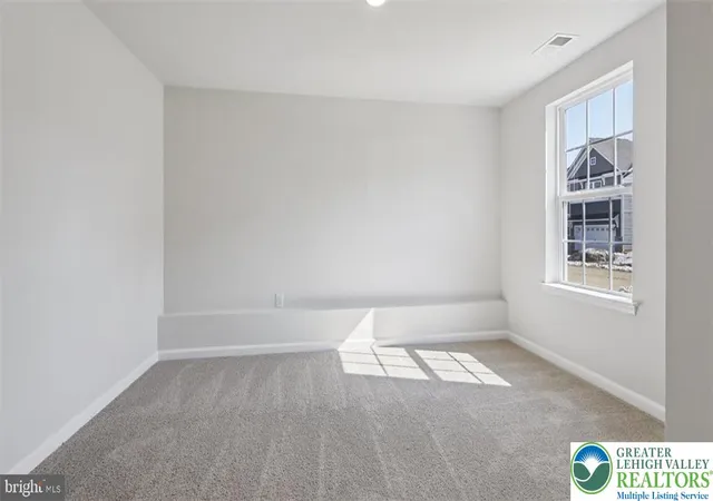 3rd image of 118 Winding Rd, Easton, PA 18040 | MLS# 779344