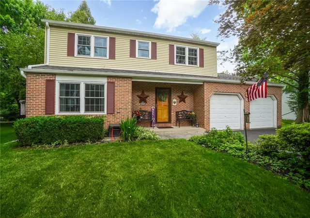 Homes for sale in Lower Saucon Twp, PA | 2042 Hilltop Rd, Lower Saucon Twp, PA 18015 | MLS# 779358
