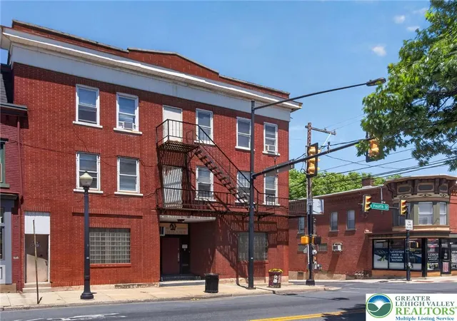 48th image of 429 E 4th St, Bethlehem, PA 18015 | MLS# 777760