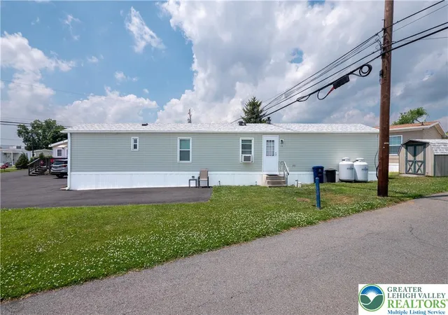 2nd image of 1190 Grange Rd #I-1, Allentown, PA 18106 | MLS# 779252