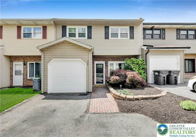 Homes for sale in South Whitehall Twp, PA | 324 Tamarack Dr, South Whitehall Twp, PA 18104 | MLS# 779090