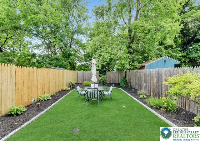 Homes for sale in South Whitehall Twp, PA | 324 Tamarack Dr, South Whitehall Twp, PA 18104 | MLS# 779090