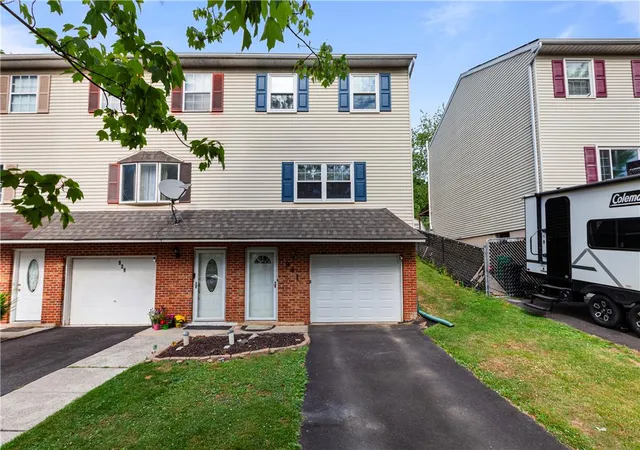 Photo 2 of Sale Pending at 941 S Armour St, Allentown, PA 18103 | MLS# 779424 | Listing updated on 2026-06-30