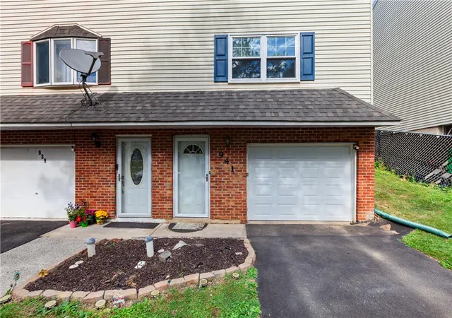 Photo 3 of Sale Pending at 941 S Armour St, Allentown, PA 18103 | MLS# 779424 | Listing updated on 2026-06-30