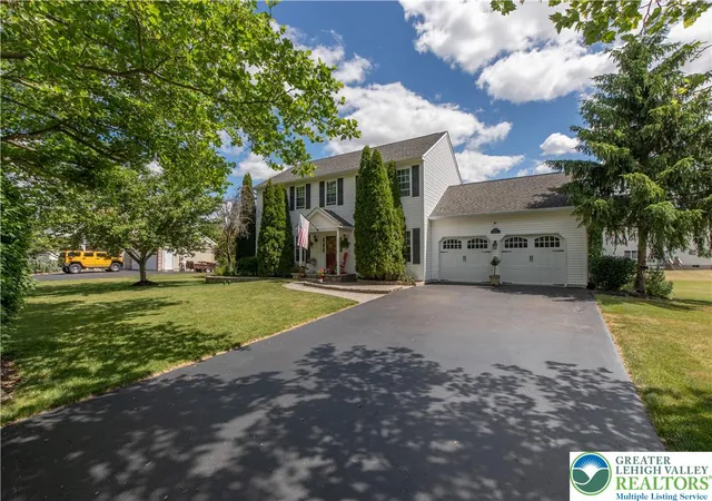Homes for sale in Richland Twp, PA | 2213 Claymont Dr, Richland Twp, PA 18951 | MLS# 779442