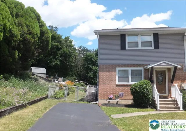 Homes for sale in Whitehall Twp, PA | 3360 S 2nd St, Whitehall Twp, PA 18052 | MLS# 779395