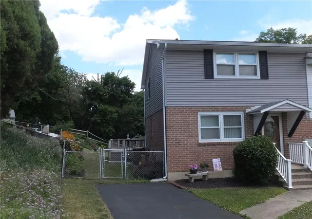 Homes for sale in Whitehall Twp, PA | 3360 S 2nd St, Whitehall Twp, PA 18052 | MLS# 779395