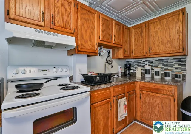 Homes for sale in Bethlehem City, PA | 820 New St, Bethlehem City, PA 18018 | MLS# 779448