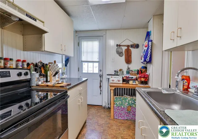Homes for sale in Bethlehem City, PA | 820 New St, Bethlehem City, PA 18018 | MLS# 779448