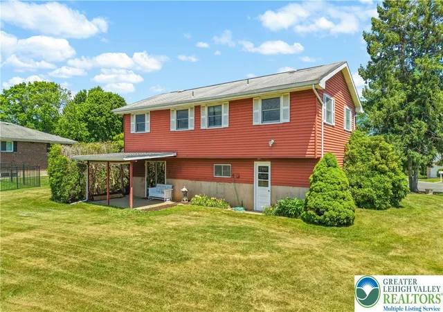 Homes for sale in Bethlehem Twp, PA | 1461 1St St, Bethlehem Twp, PA 18020 | MLS# 779123