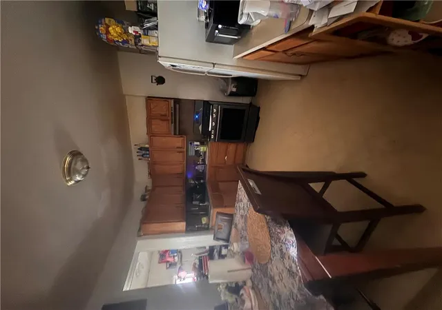 Photo 4 of Townhouse for sale at 148 W Linden St, Allentown, PA 18101 | MLS# 779348 | Listing updated on 2026-06-26