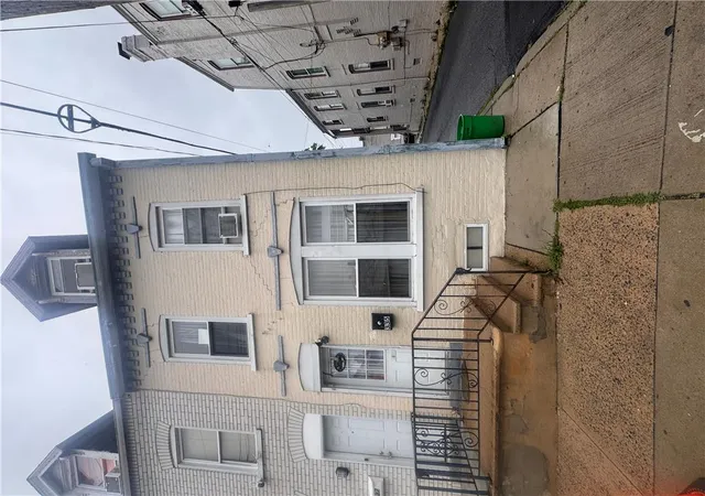 Homes for sale in Allentown City, PA | 335 14th St, Allentown City, PA 18102 | MLS# 779353