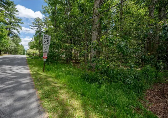 Homes for sale in Tobyhanna Twp, PA | 5226 Beechwood Rd, Tobyhanna Twp, PA 18610 | MLS# 779477