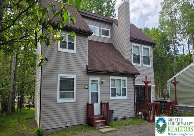 Homes for sale in Coolbaugh Twp, PA | 2396 Winding Way, Coolbaugh Twp, PA 18466 | MLS# 779492