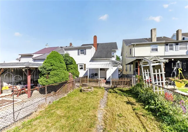 Homes for sale in Coplay Boro, PA | 108 Chestnut St, Coplay Boro, PA 18037 | MLS# 779493