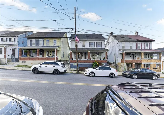 Homes for sale in Coplay Boro, PA | 108 Chestnut St, Coplay Boro, PA 18037 | MLS# 779493