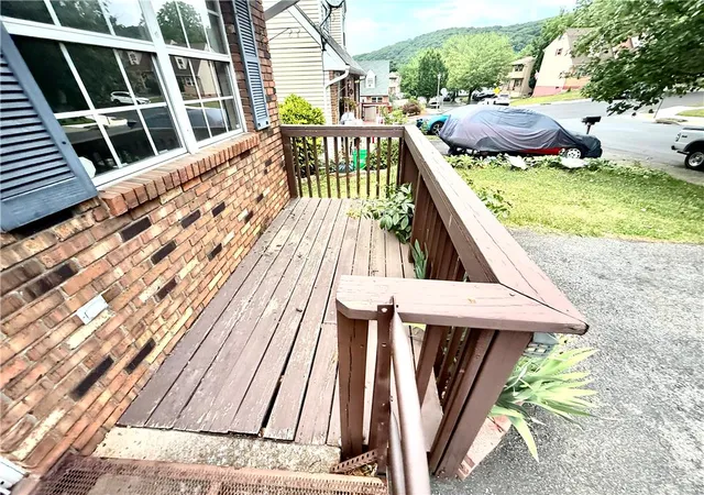 Photo 3 of Single family home for sale at 7 W Pittston St, Allentown, PA 18103 | MLS# 779470 | Listing updated on 2026-08-28