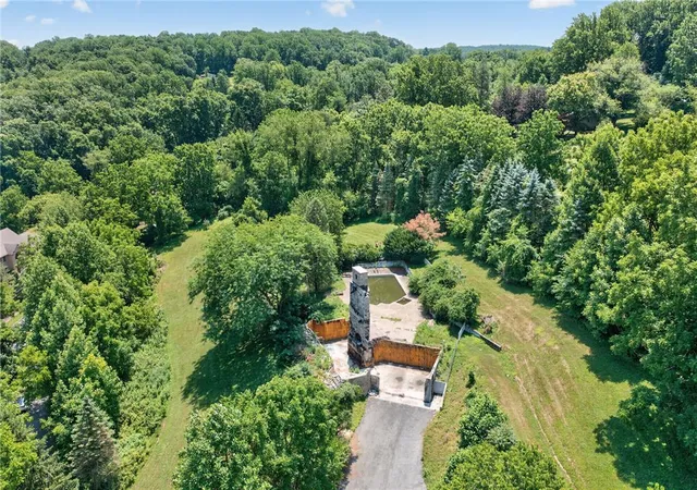 Photo 3 of Sale Pending at 4956 Chestnut Hl Rd, Center Valley, PA 18034 | MLS# 779071 | Listing updated on 2026-10-05