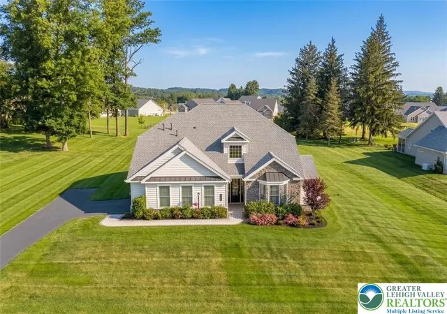 3rd image of 7733 Valor Dr, Coopersburg, PA 18036 | MLS# 778591