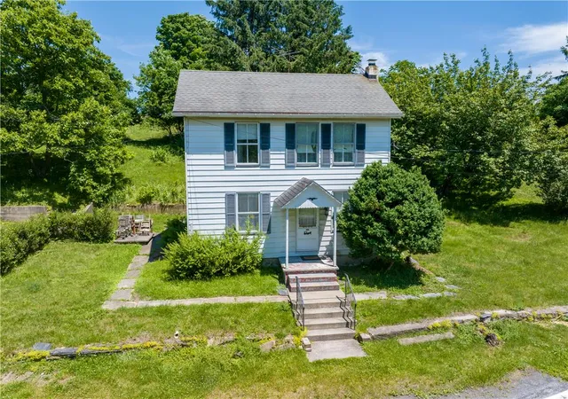 2nd image of 2530 5th St, Bath, PA 18014 | MLS# 779431