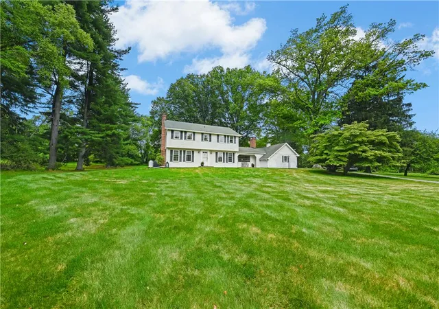 Homes for sale in Lower Saucon Twp, PA | 1501 Colesville Rd, Lower Saucon Twp, PA 18015 | MLS# 779440