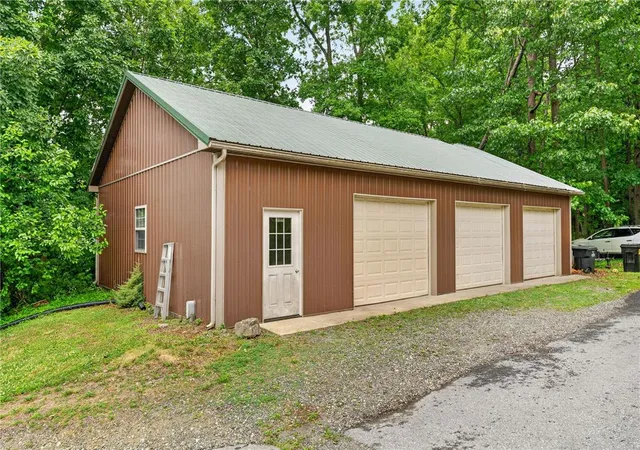 31st image of 10 Shade Rd, Oley, PA 19547 | MLS# 777511