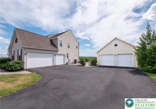 3rd image of 2912 Silver Creek Cir, Kutztown, PA 19530 | MLS# 777313