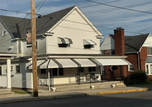 Homes for sale in Lehighton Boro, PA | 137 N 3rd St, Lehighton Boro, PA 18235 | MLS# 779413