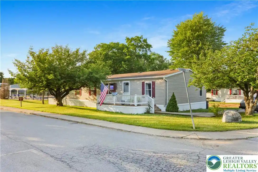Manufactured home for sale at 3471 Lil Wolf Dr, Orefield, PA 18069 | MLS# 779465