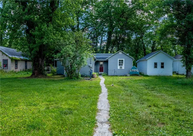 Photo 4 of Single family home for sale at 44 Island Rd, Mount Bethel, PA 18343 | MLS# 779570 | Listing updated on 2026-07-24